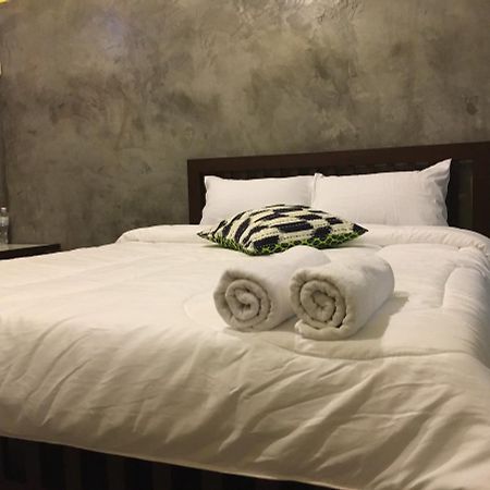 North Hotel Nakhon Nayok Ngoại thất bức ảnh