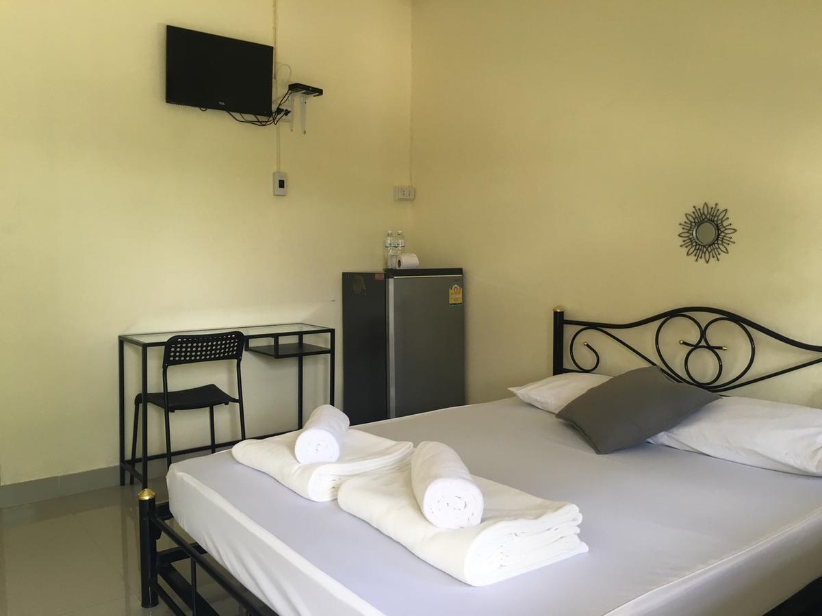 North Hotel Nakhon Nayok Ngoại thất bức ảnh